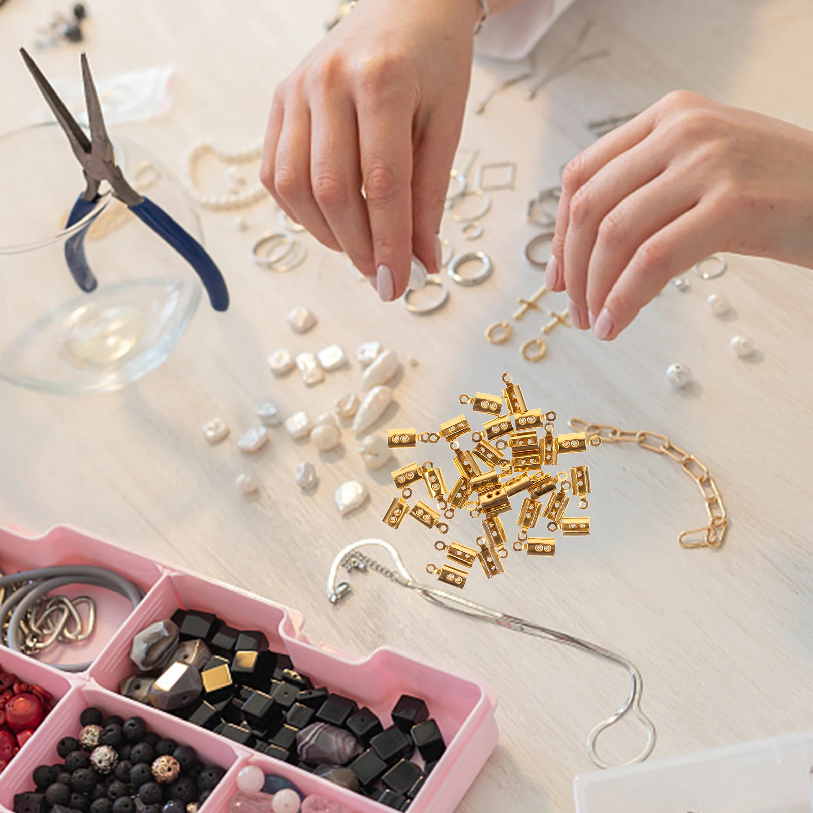 30 Pcs Metal Bracelet Strap Clip Clasps Necklaces Jewelry Buckle Clips 0.9X0.9X0.3CM Golden Stainless Steel