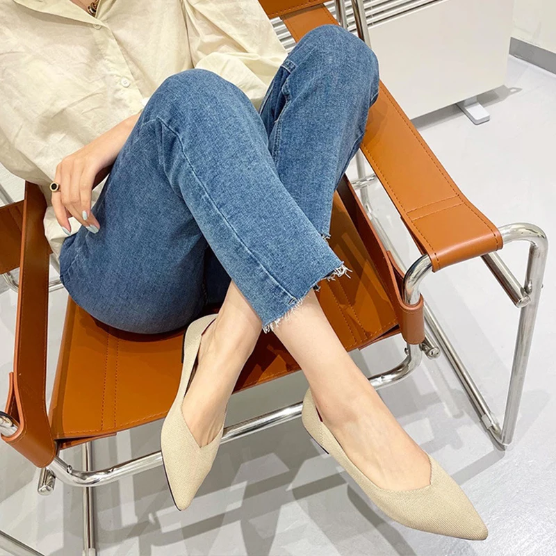 Женские босоножки на плоской подошве вязаные плетеные женские с острым носком и