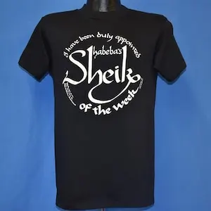 Черная футболка 80-х годов I Have Been Duly Appointed Habeba's Sheik of the Week средняя