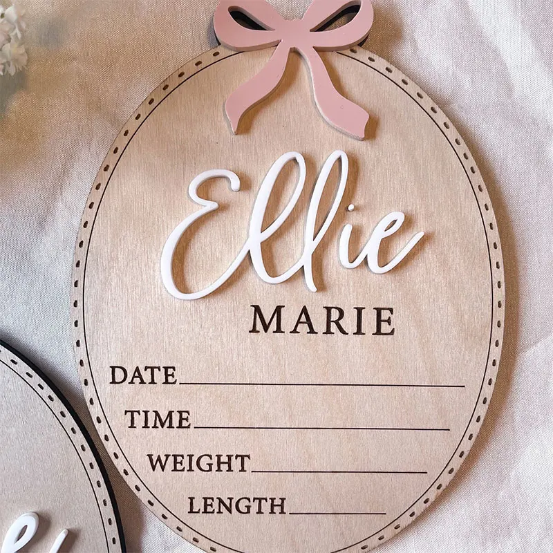 

Деревянная табличка с именем ребенка