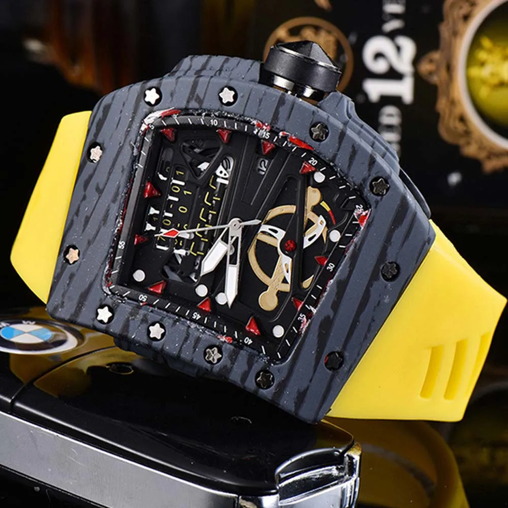 

2022 Top Brand Multifunction Watches For Mens New Luxury Special Appearance Waterproof Quartz Watch Chronograph Sports AAA Clock