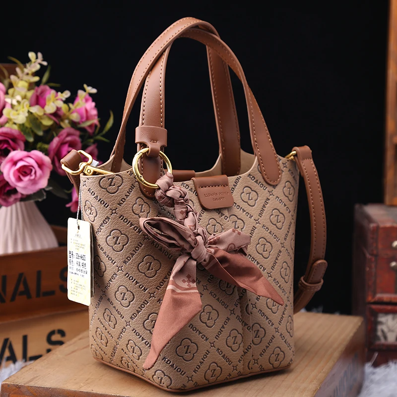 2023 New Famous Designer Shoulder Messenger Bags High Quality Fashion Bucket Bags Famous Designer Luxury Women Leather Handbags