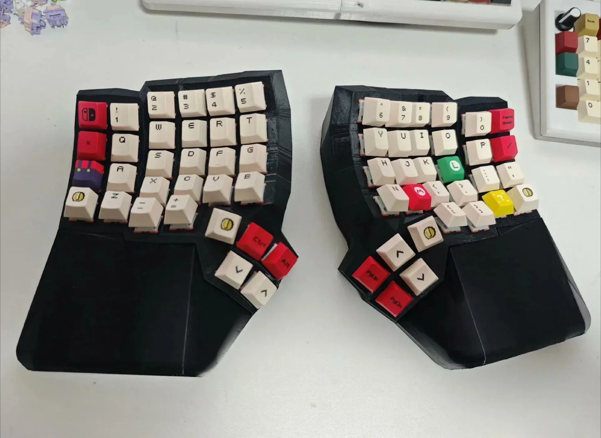 Фото Комплект разделенной клавиатуры Dactyl Manuform 4x6, изготовленная на заказ проводная одномодовая разделенная механическая клавиатура с возможностью горячей замены, игровая клавиатура с флаконом типа C №3
