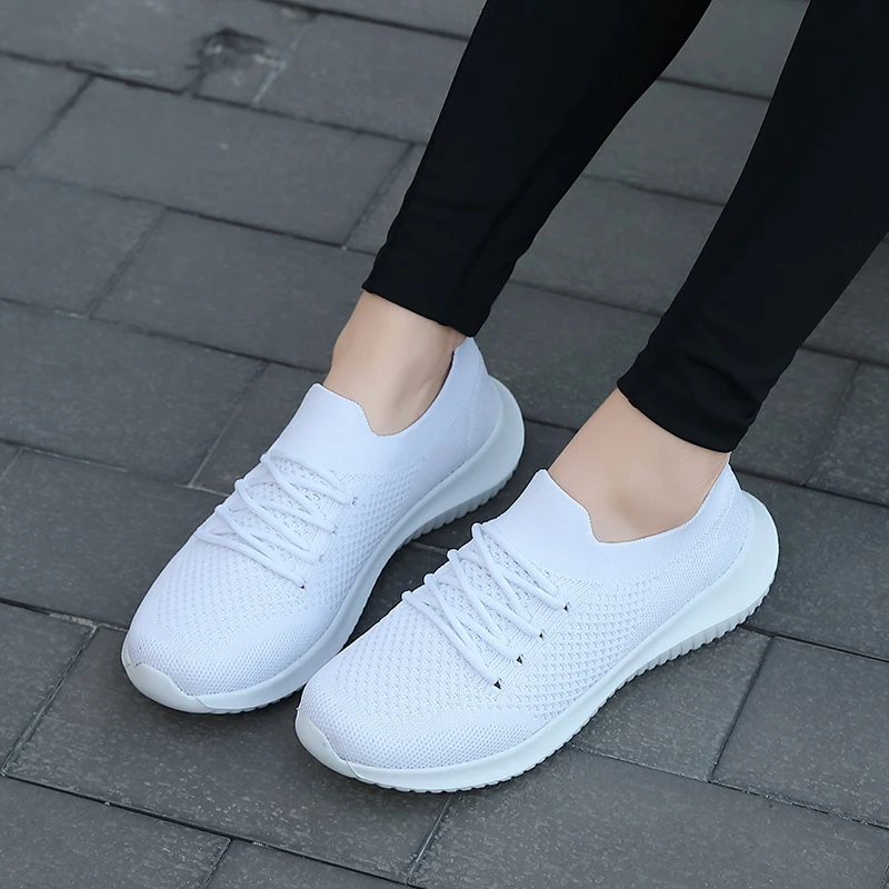 

Легкие женские кроссовки из плетеной ткани, универсальные повседневные кроссовки из сетчатой ткани, на шнуровке, модная трендовая женская ...