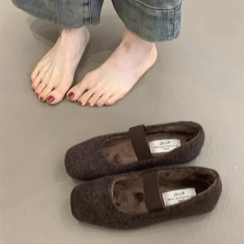 Слипоны с квадратным носком Мэри Джейн мелкая мягкая подошва новинка 2024 женская