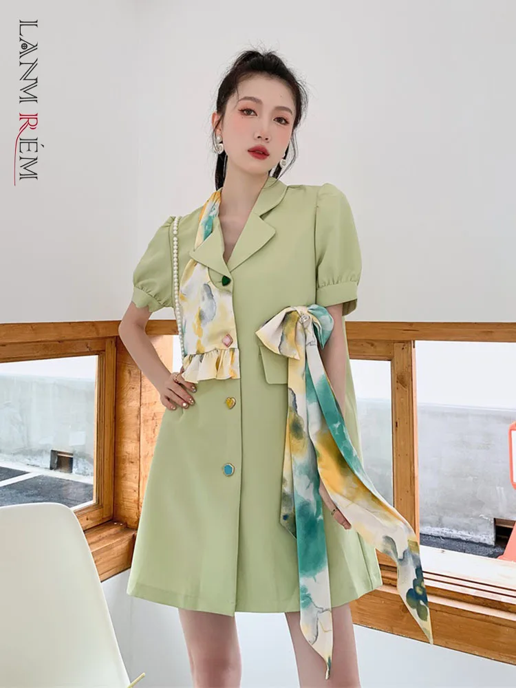 

LANMREM Short Puff Sleeves Blazer For Women Medium Length Patchwork Printing Chic Coat With Heart Buttons Female Fashion 2R3040