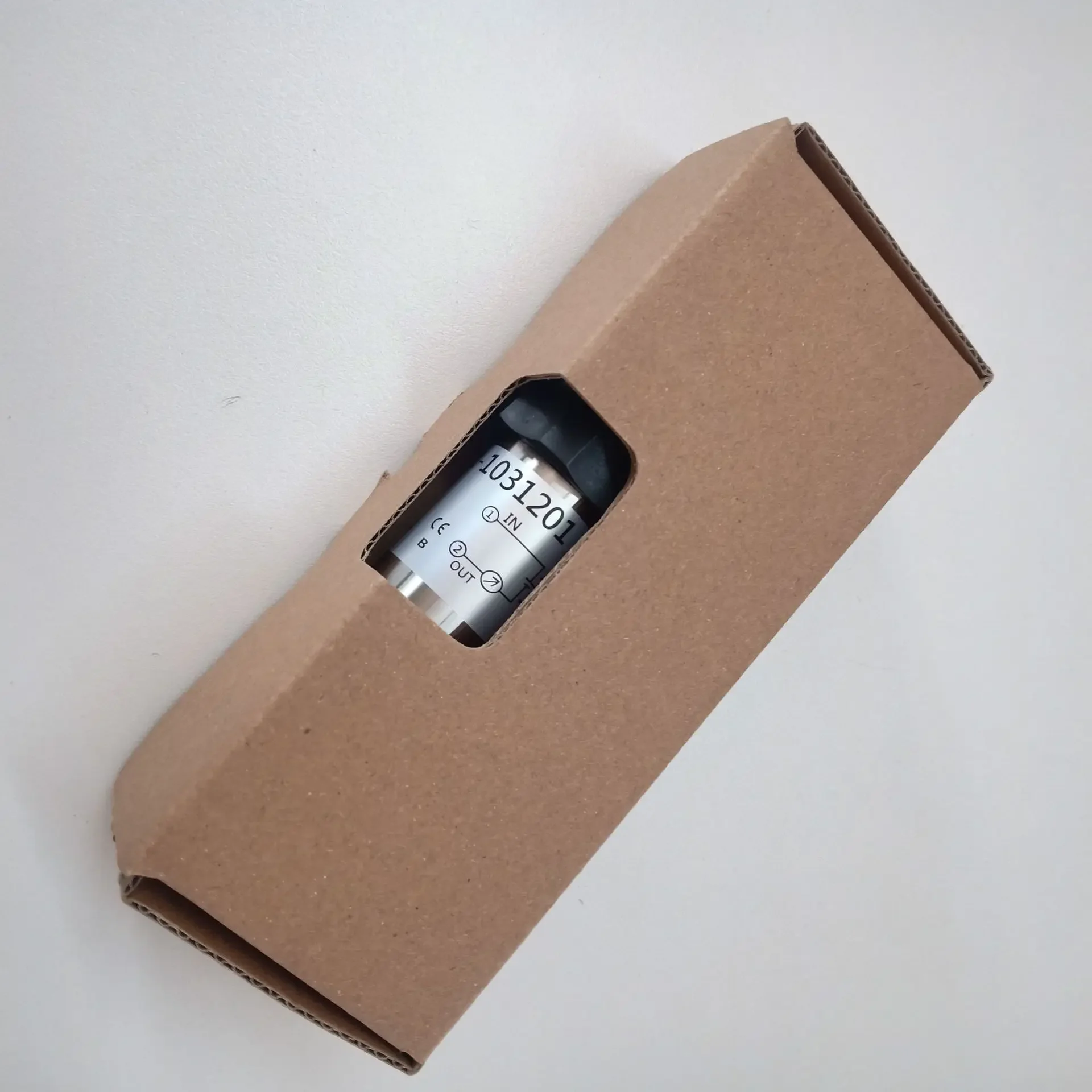 Передатчик уровня жидкости Φ выводит 4-20-2 5 метра