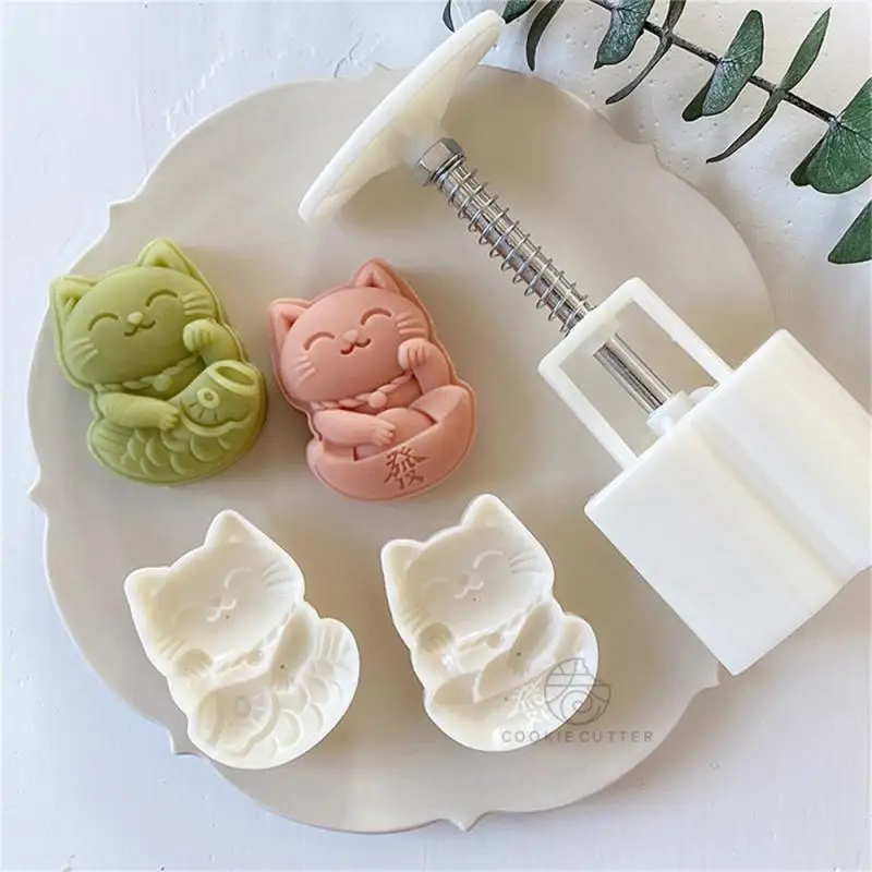 

Easy To Use Mold Household Baking Mold Hand Pressure Lucky Cat Mold Baking Utensils 4.4*5.7cm Pastry Hand Press Tool To Bake 50g