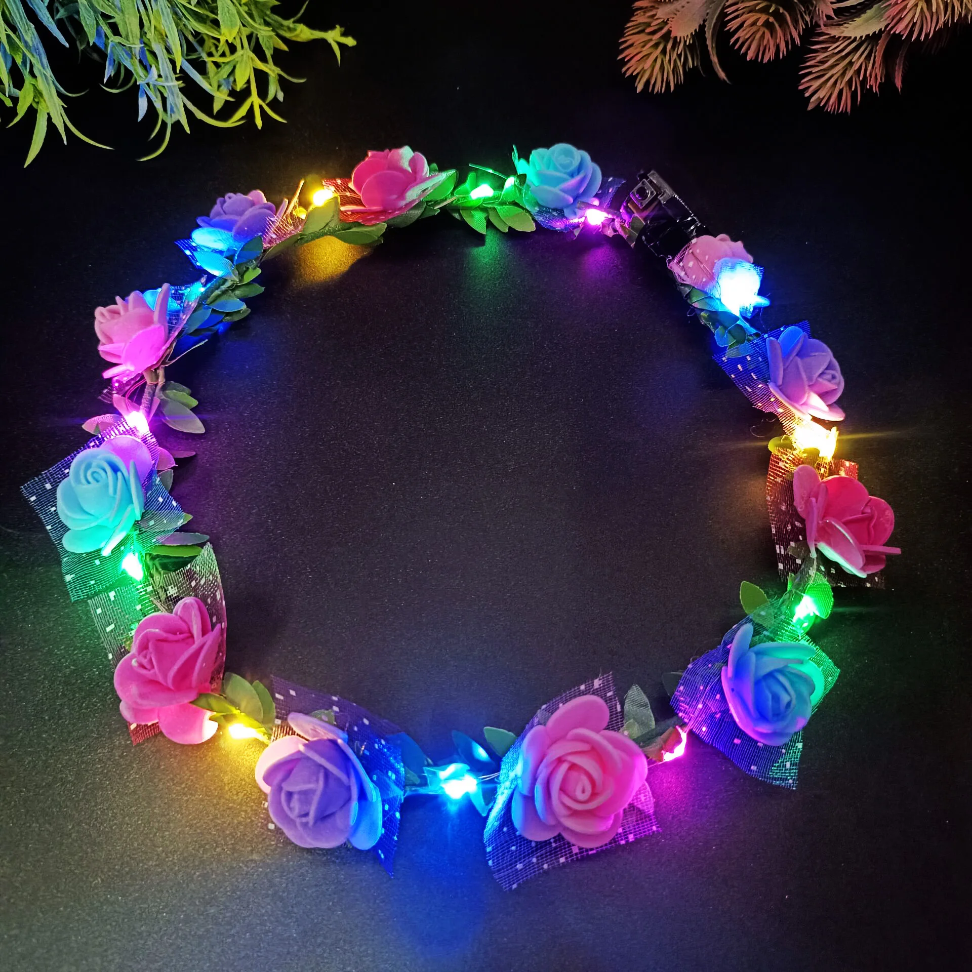 

Светящийся цветочный венок LED, 65 см