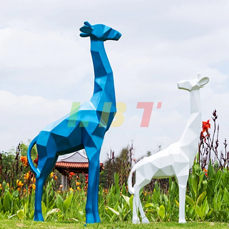 

Fiberglass giraffe sculpture outdoor city landscape campus square animal amusement park large decoration