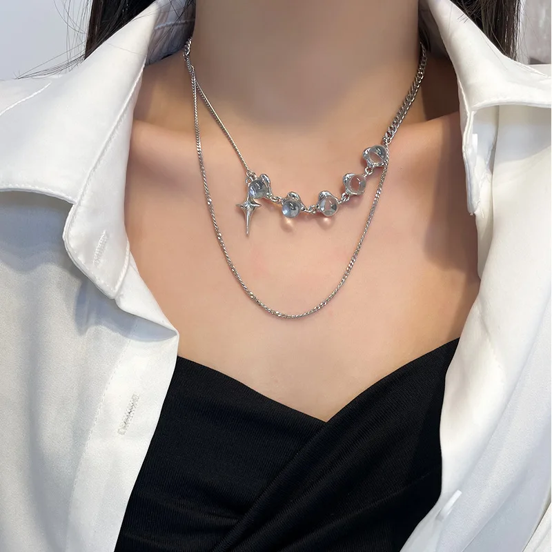 

Sweet Cool Light Luxury Transparent Bead Stitching Star Necklace Female Niche Double Layered Wearing Ins Hip-hop Clavicle Chain