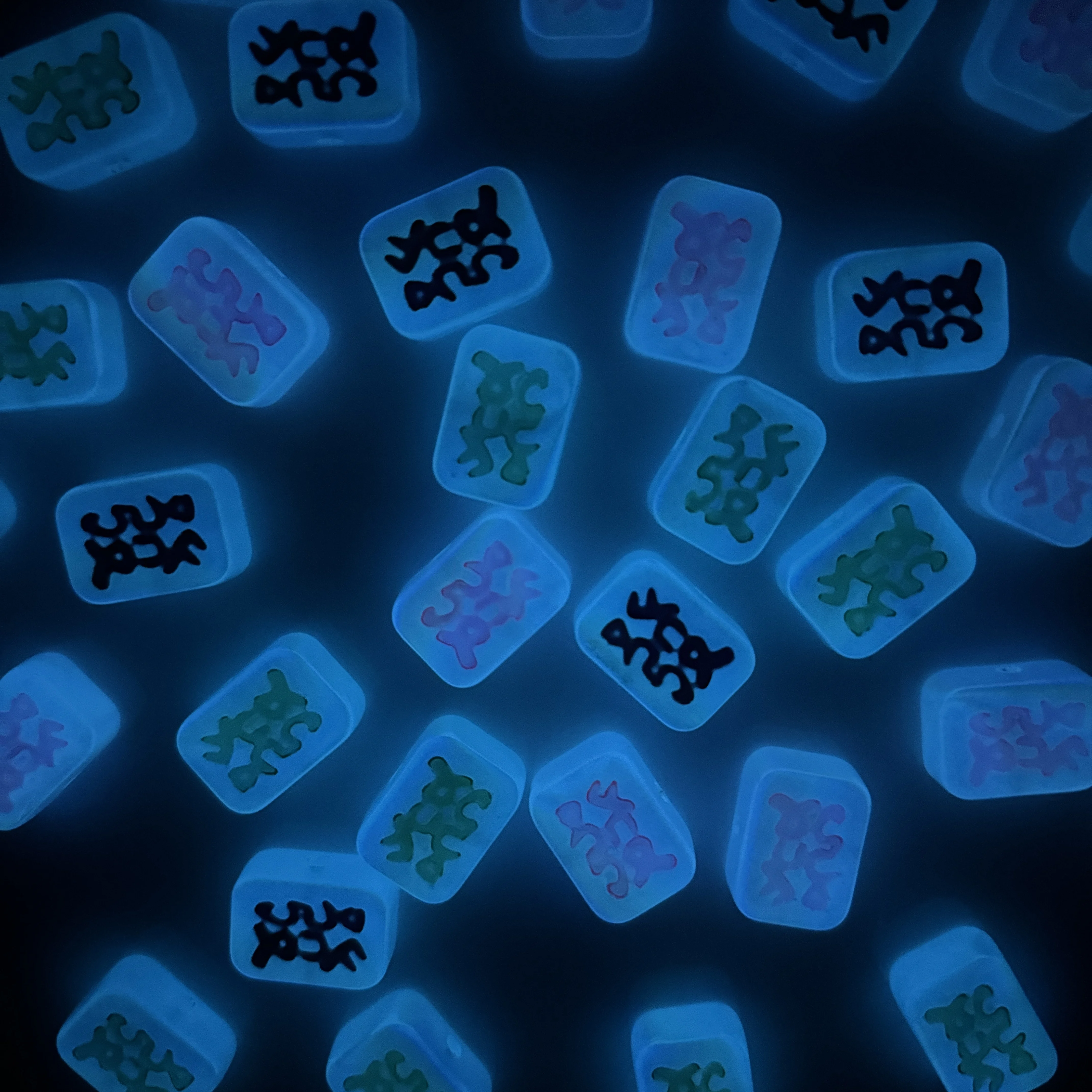 Светящиеся блестящие бусины в виде русалки для телефона