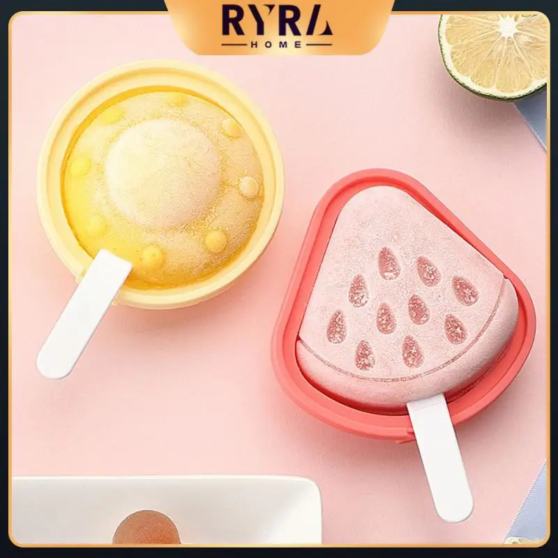 

One Wash Is Clean Ice Crate What Do You Want To Eat Frozen What With Cover Convenient Cleaning Stains Do Not Remain Silica Gel