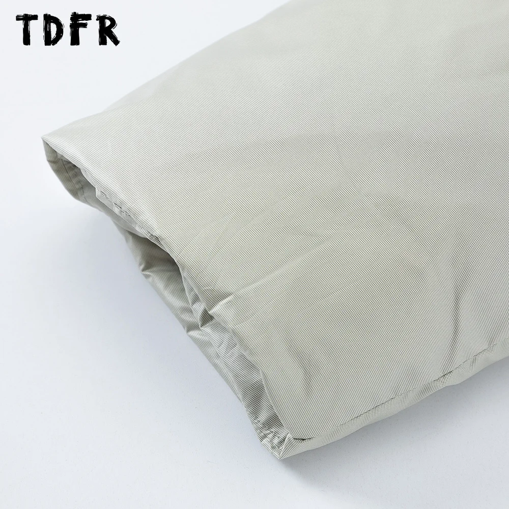 Рисунок 4 - Мужской пуховик с принтом букв