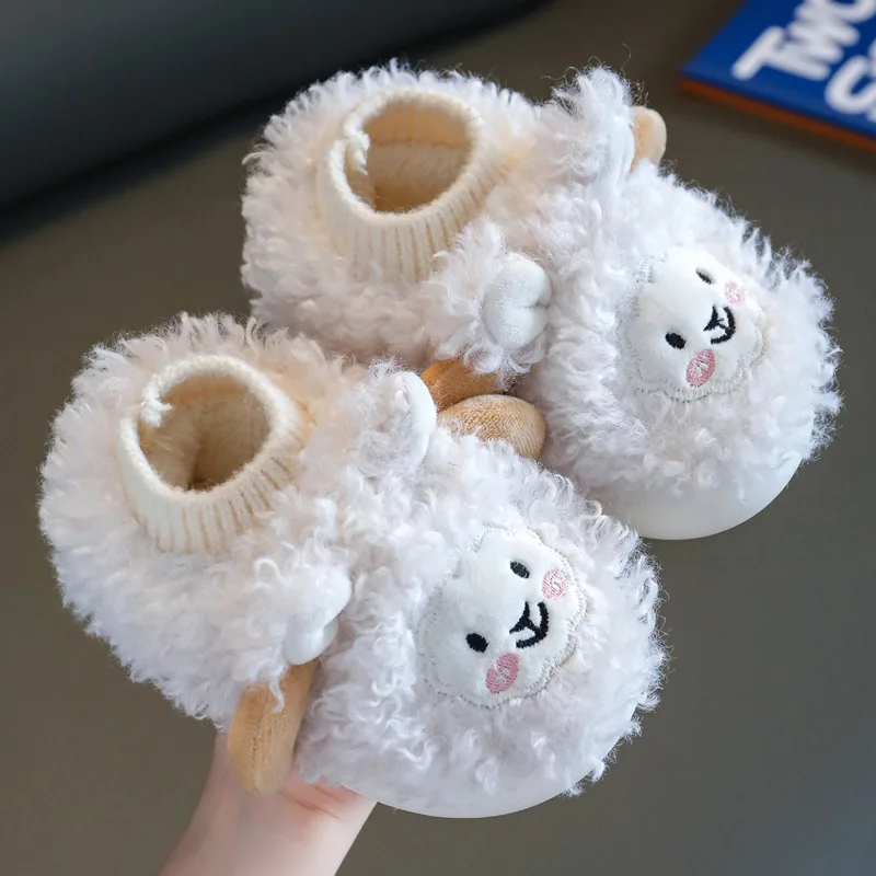 Toddler Girl Shoes Winter Thick Cotton Slippers Baby Indoor Warm Fluffy Shoes Cartoon Sheep Cover Heel Slides Kids Pantuflas