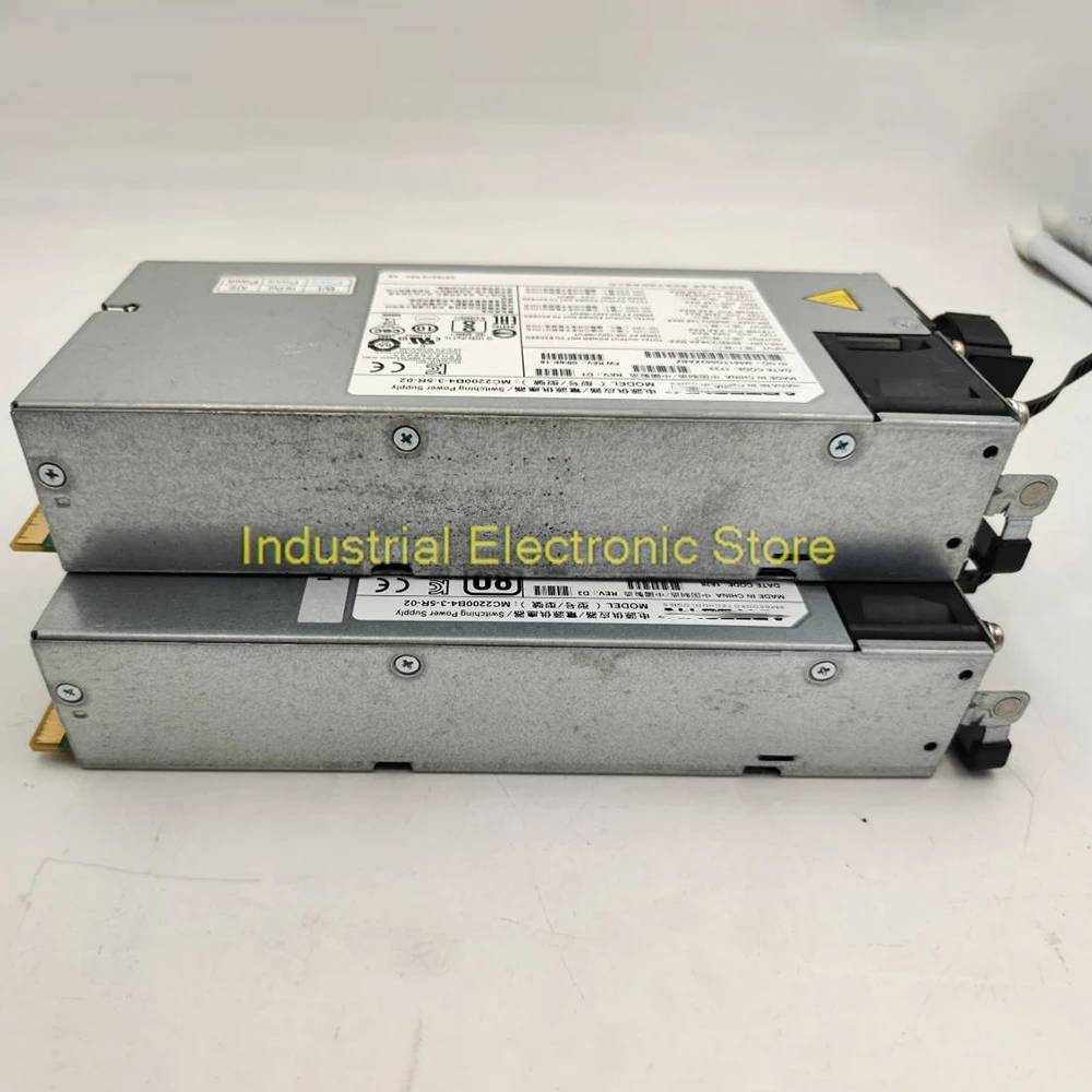 Серверный блок питания MC2200B4-3-5R-02 G5500 серия 2200 Вт 12 В/А 1 шт.