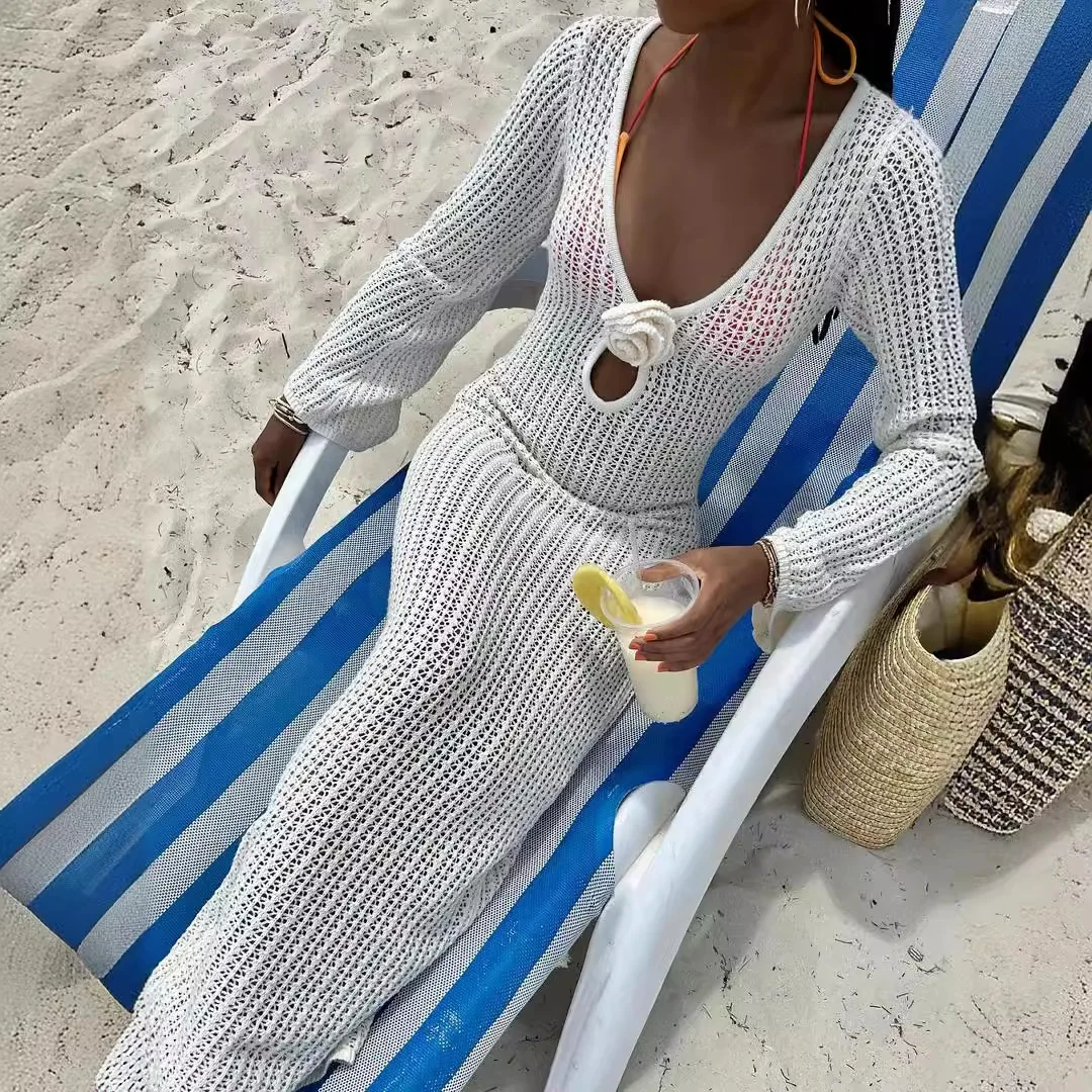 Женское трикотажное платье-макси с цветочной аппликацией