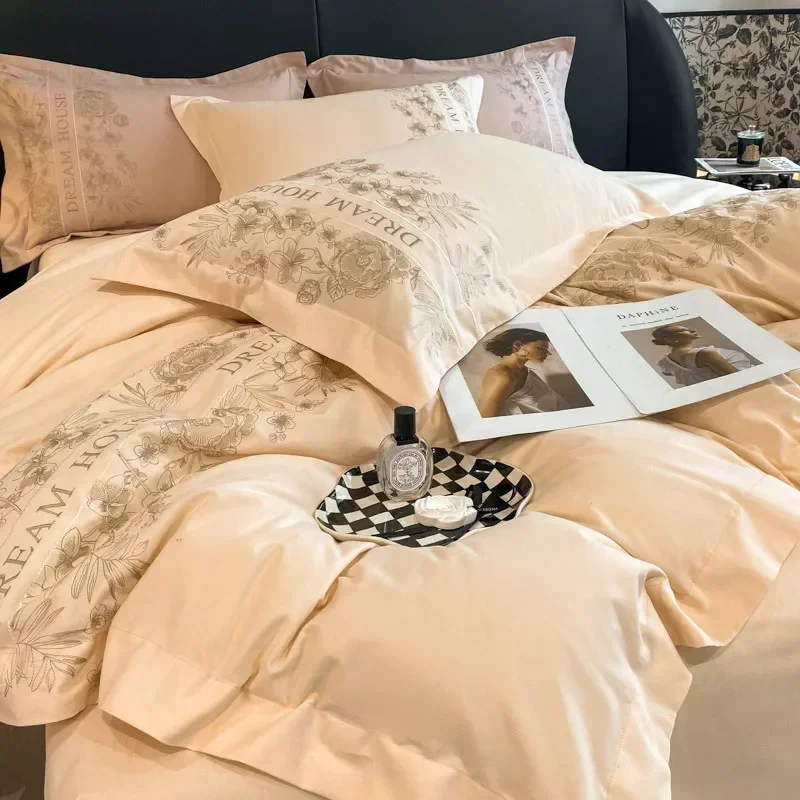 

Light luxury style high-end pure cotton matte four piece set, girl heart flower embroidery quilt cover, thickened all cotton