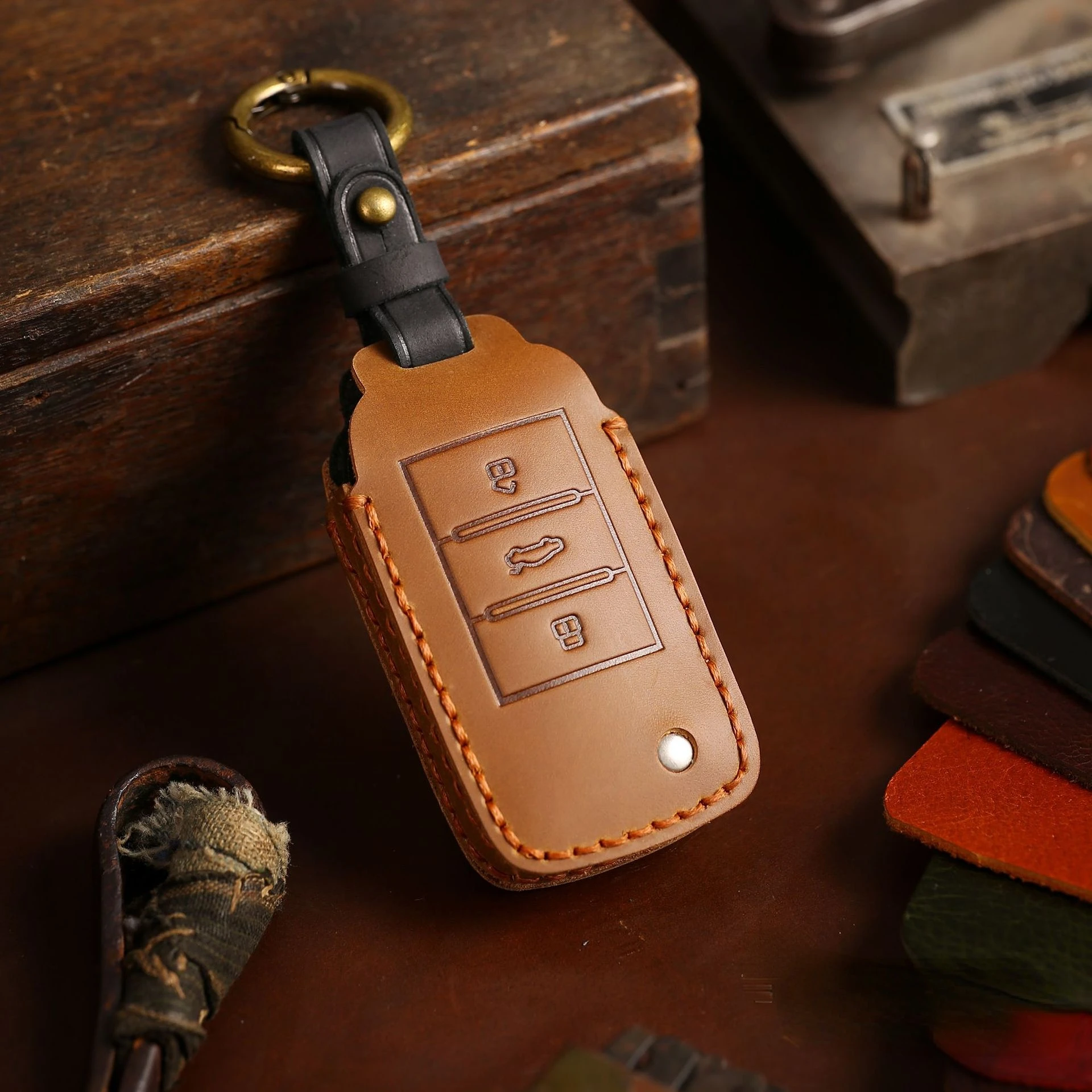 

Leather Car Key Case Cover for Roewe I5 MG Rx5 Ei6 Max RX3 Keyring
