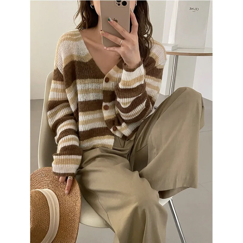 

Color Stripe Knitted Cardigan Women 2022 Autumn New V-neck Loose and Lazy Style Soft Sweater кофта женская cropped cardigan