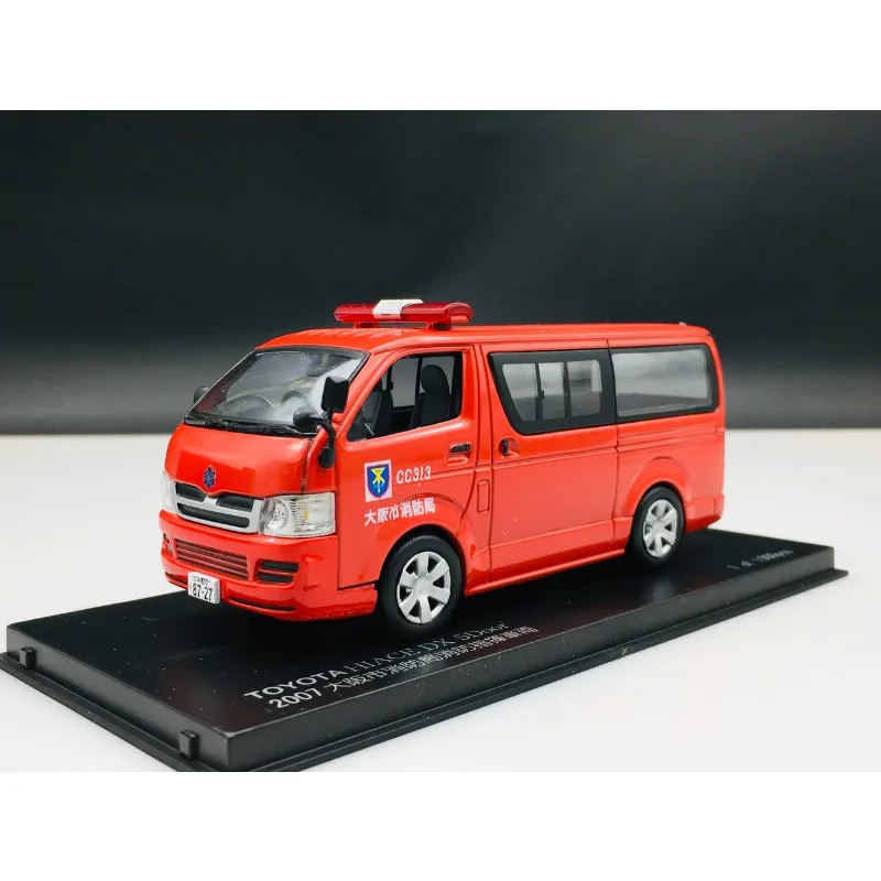 Фото Металлическая модель автомобиля CARNEL HIACE в масштабе 1:43 №3
