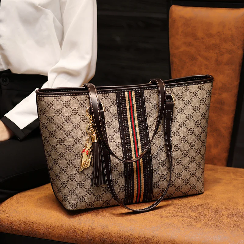 

Наплечная Сумка IVK, женская, круглая