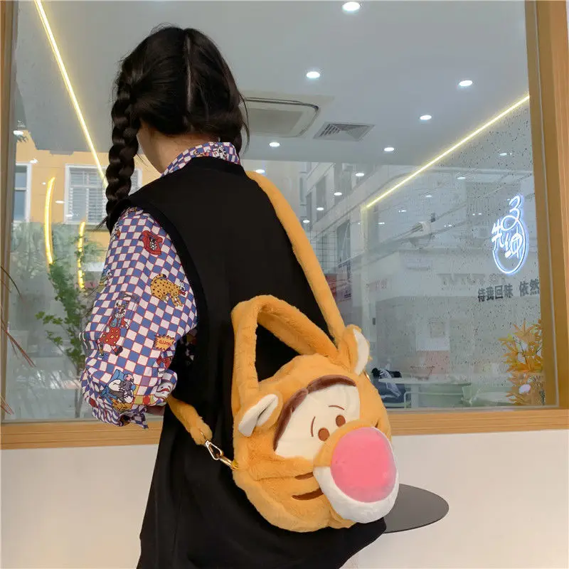 Disney Tigger 2022 New Girls Plush Doll Cute Large Capacity Messenger Bag Travel Lightweight Outdoor Leisure Handbag