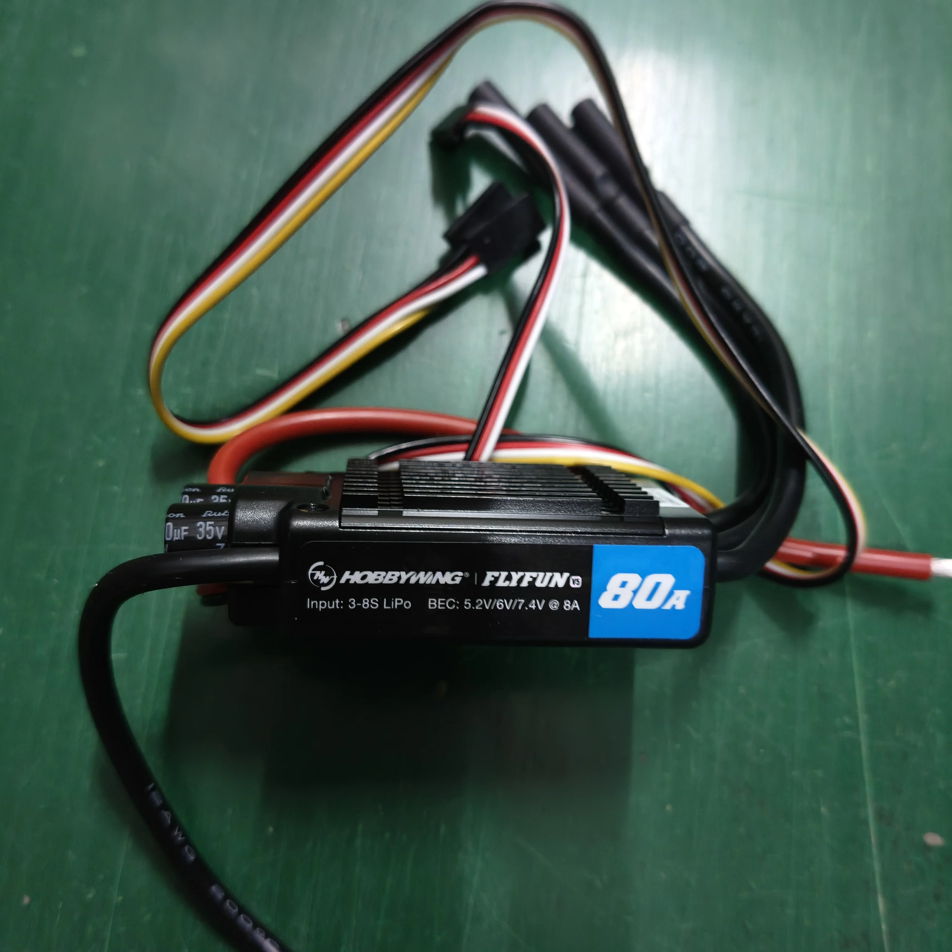 Фото Hobbywing FlyFun V5 60A 80AESC 3-6S Lipo Brushless Electrical Speed Controller Motor with DEO Function for Airplane №2