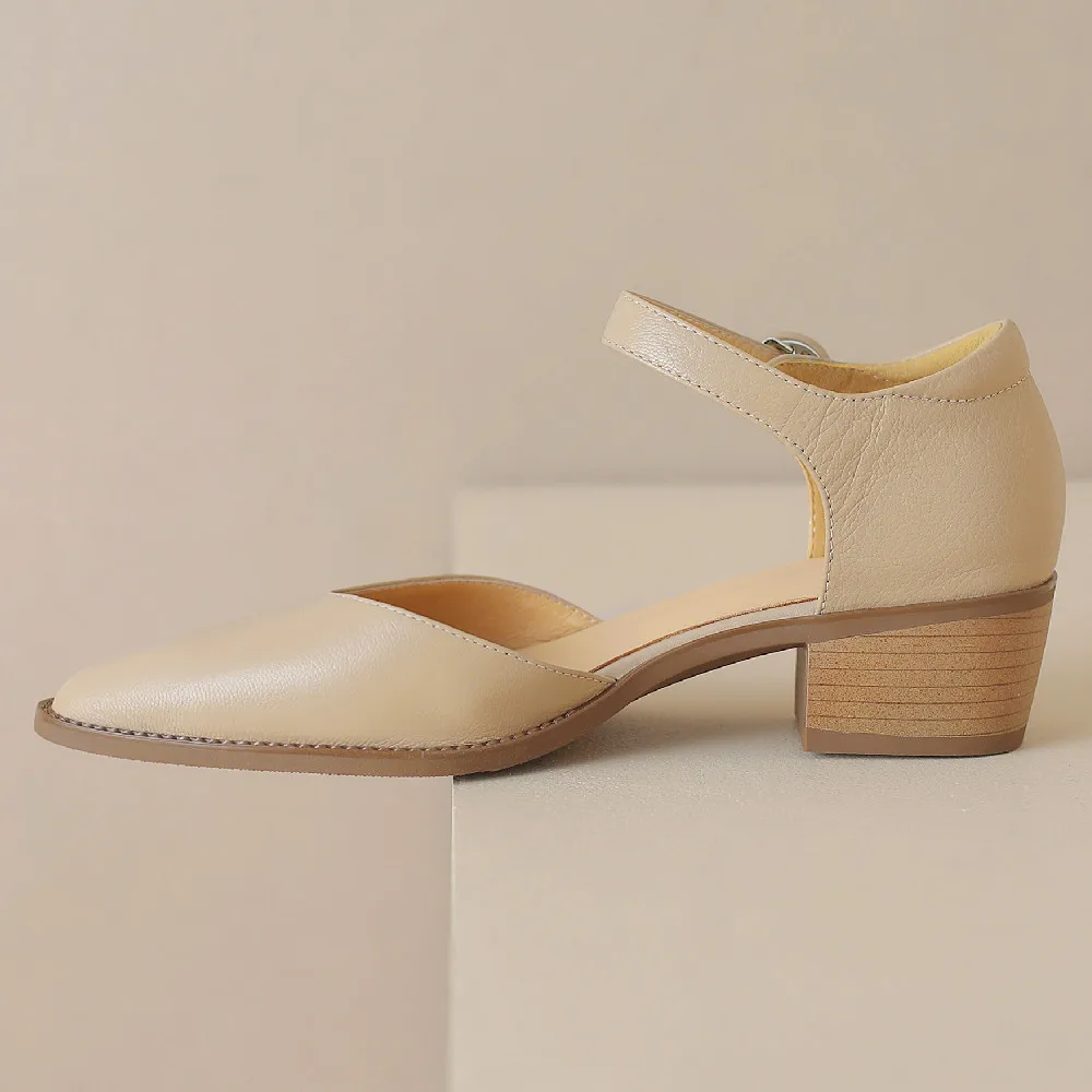 Женские босоножки из овечьей кожи с ремешком на щиколотке и острым носком