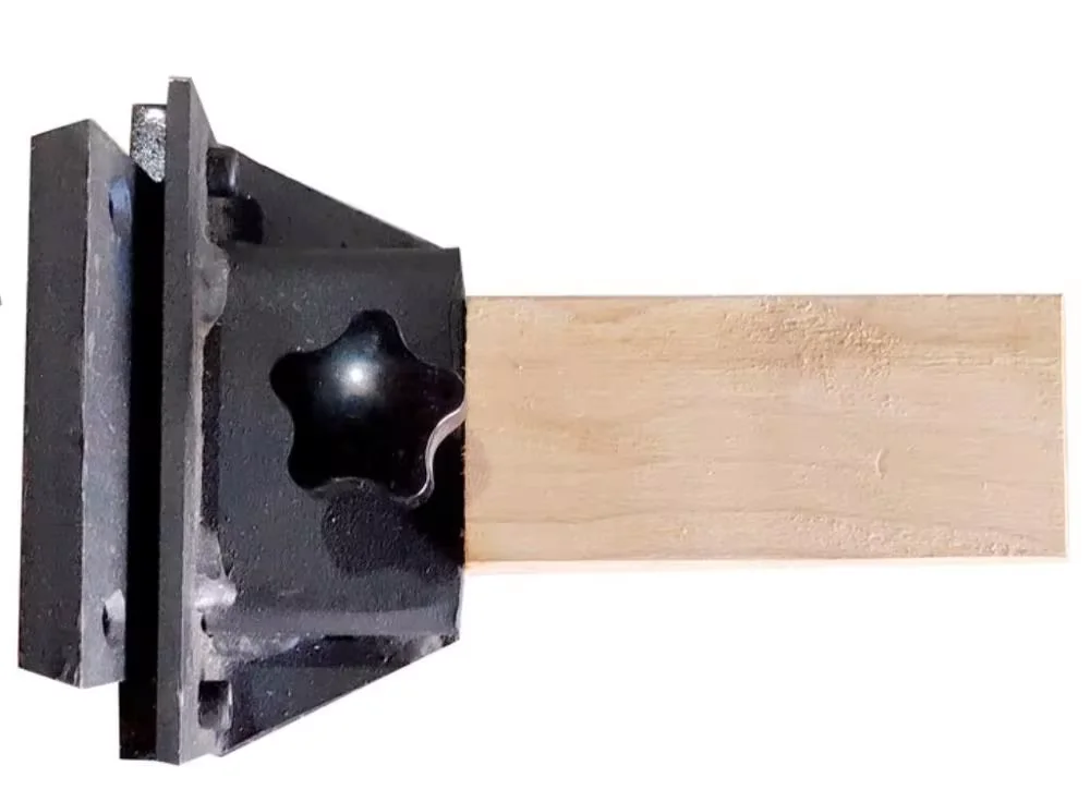 Деревянный стол для обработки металлических держателей зажимы изготовления