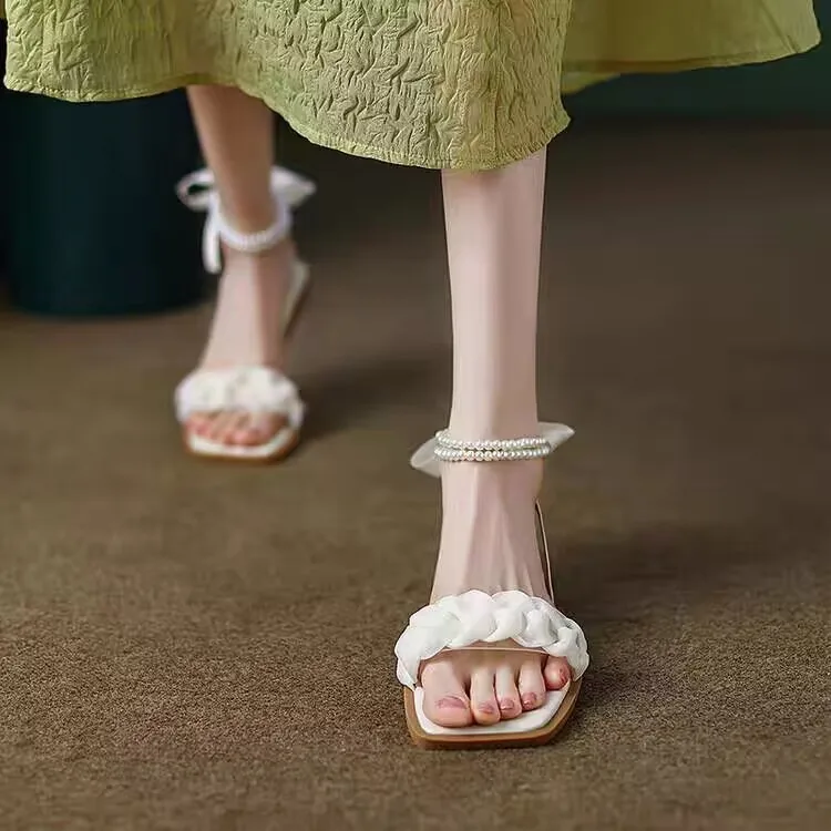 

Женские босоножки на плоской подошве, бежевые мягкие босоножки без каблука на ремешках, с прозрачным жемчугом, удобные низкие сандалии, лето 2023