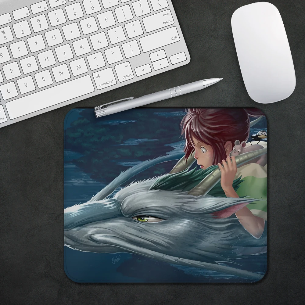 

Spirited Away My Neighbor Totoro Design Pattern Game mousepad Small Pads Rubber Mouse Mat MousePad Desk Gaming Mousepad Cup Mat