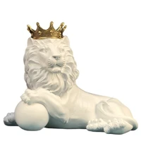 fashion nordic resin crafts prone crown lion ornaments home tv cabinet office decorations