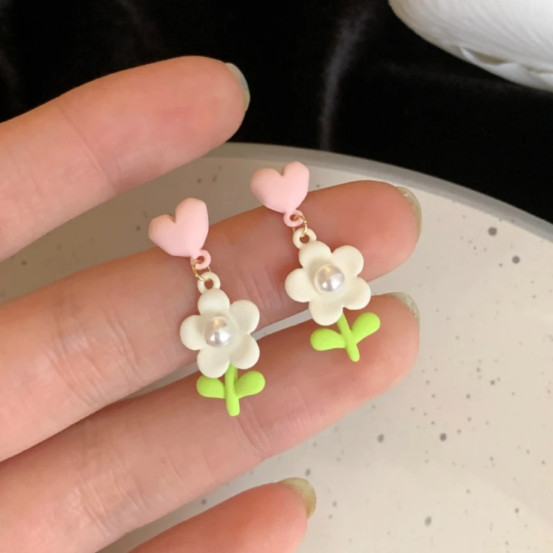 

Pink Heart Flower Drop Earrings for Women Lovely Plant Element Imitation Pearl Green Leaf Dangle Earrings Korean Party Gifts