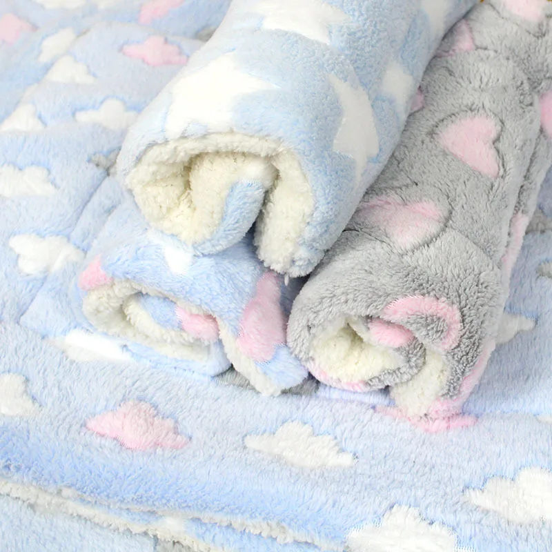

1pcs Soft Cat Bed Mats Short Plush Pet Sleeping Bed Mats for Cats Small Dogs Cute Pet Pad Blanket Warm Cushion Cat Accessories