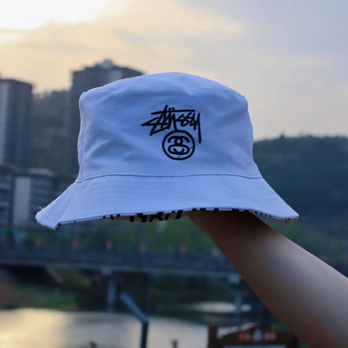 

2023 latest fashion fisherman hat European and American trend brand street tide hat men and women sun visor can be double-sided