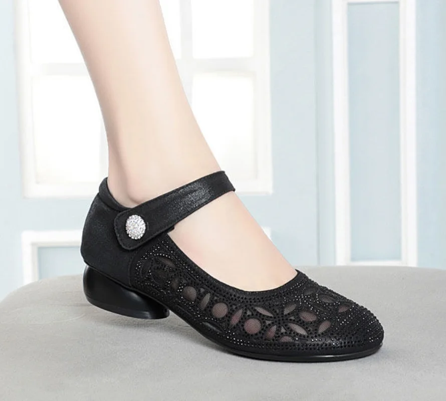 Women's Summer Footwear with Crystals Shoes for Woman 2023 Rhinestone Clear Transparent Round Toe Gold Low Heel Elegant Diamond