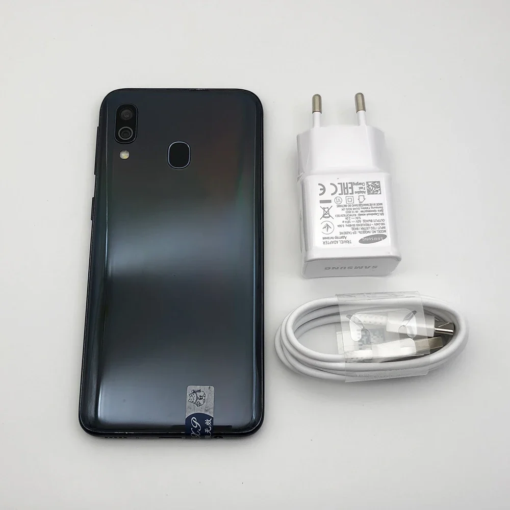 Смартфон Samsung Galaxy A40 4/64ГБ global б/у