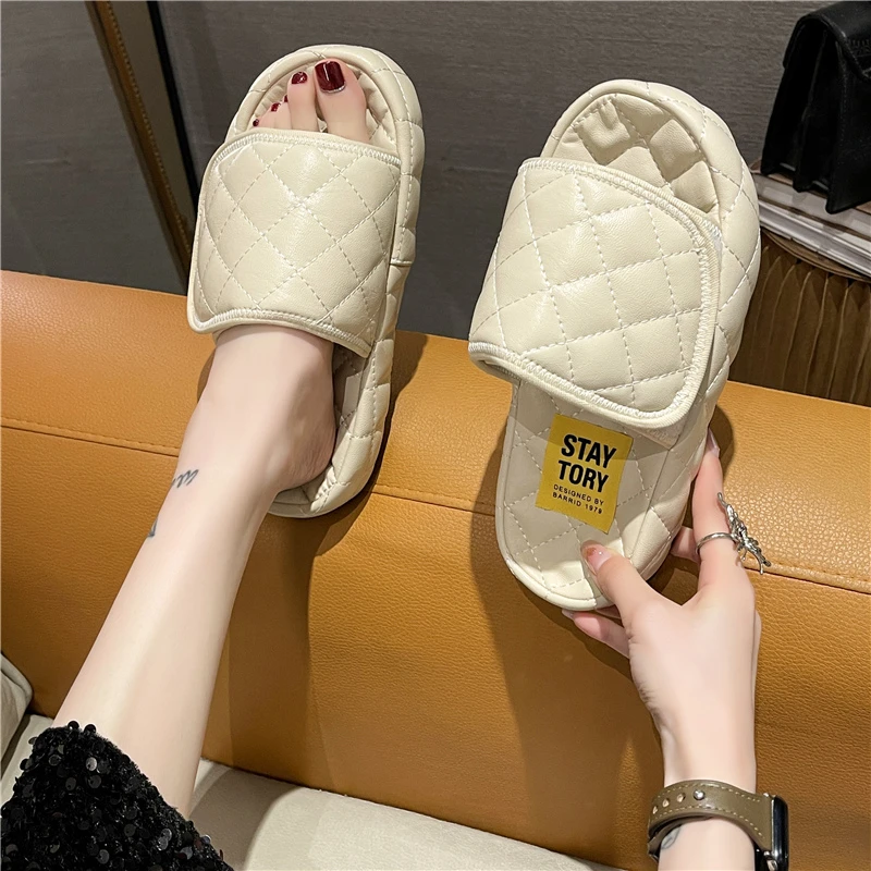 2023 NEW Beach Flat Light Leather Women Summer Shoes Woman Slides Slippers Outdoor Sexy Sandalias  Shoes Women  Women Shoes