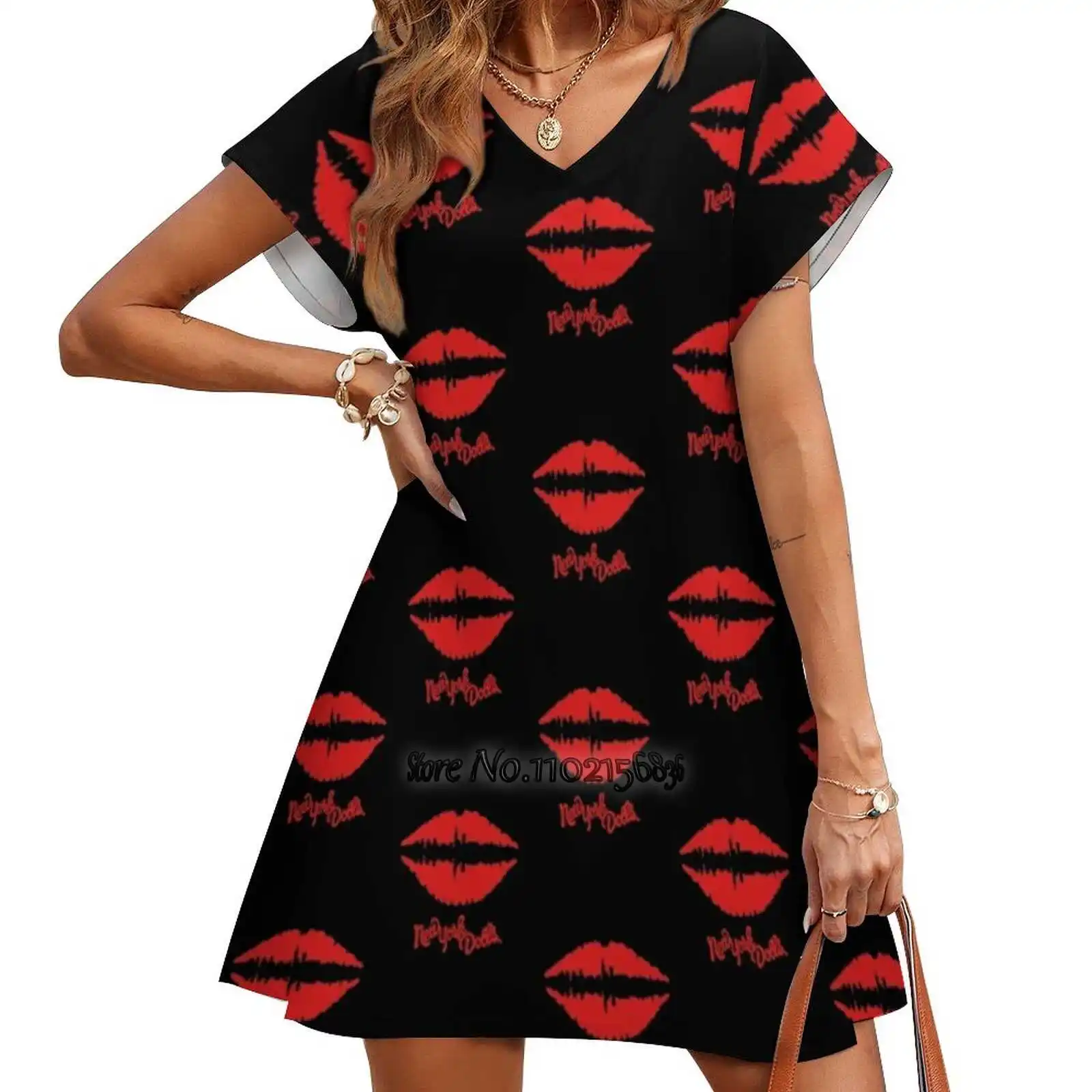 Платье с открытой спиной и завязками на спине изображением губ Нью-Йорка