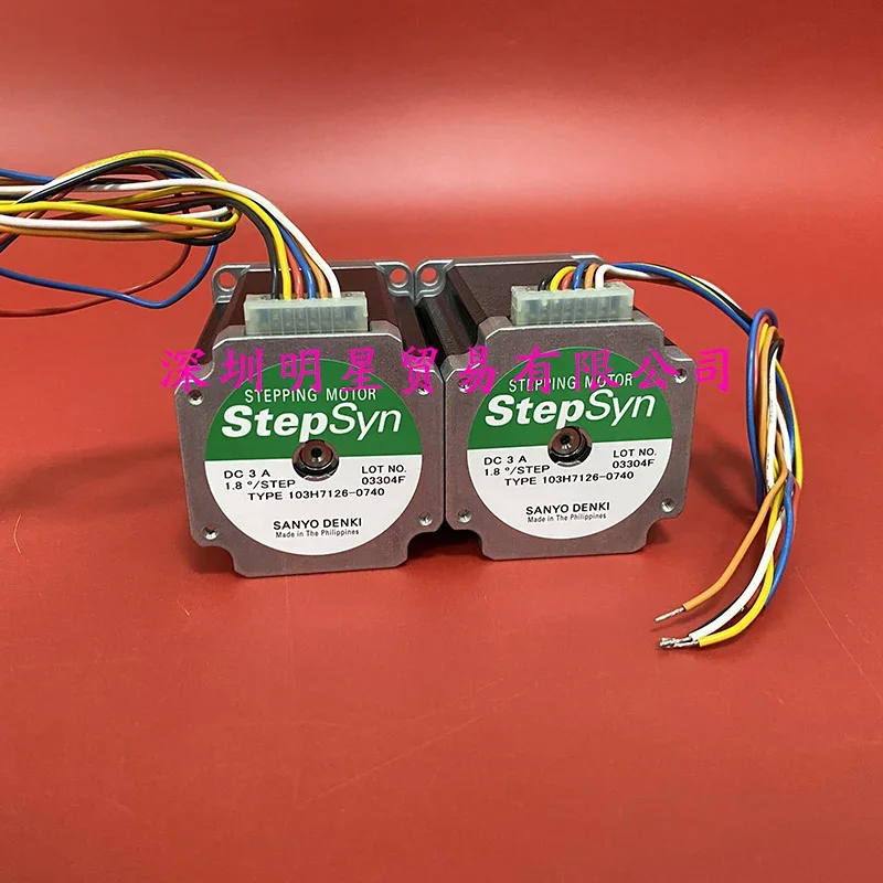 103H7126-0740 оригинальный шаговый двигатель SANYO