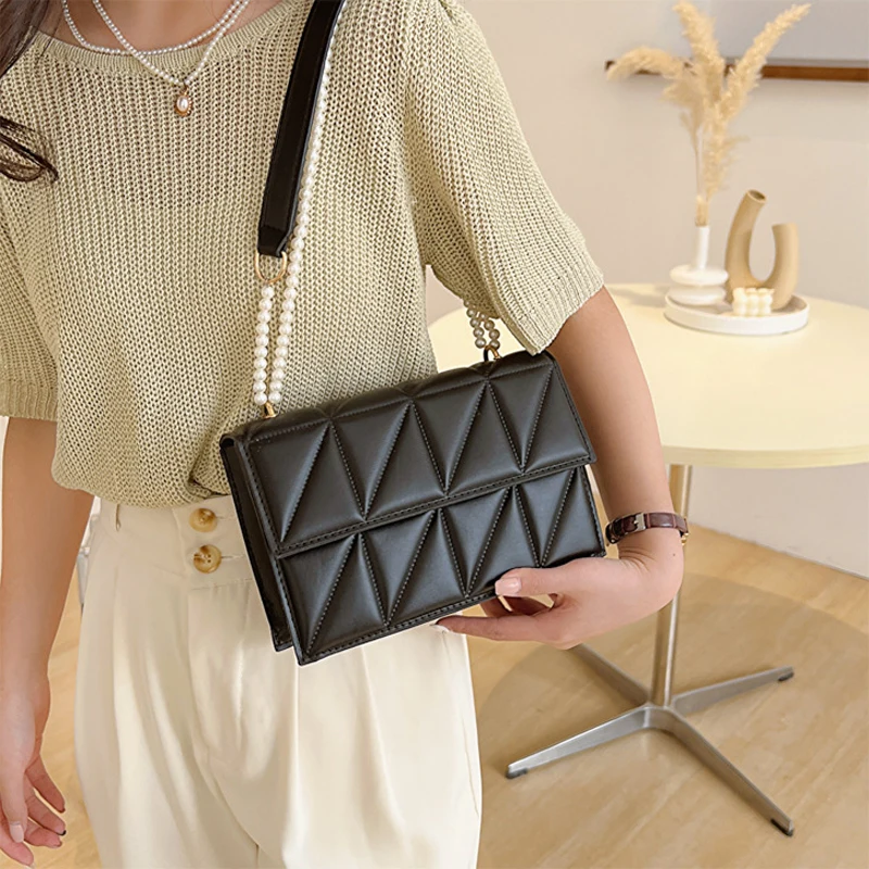 

2023 Fashion Plaid Flap Crossbody Bags for Women Luxury Designer Pearl Chain Shoulder Bag Ladies Pu Leather Small Handbags Purse