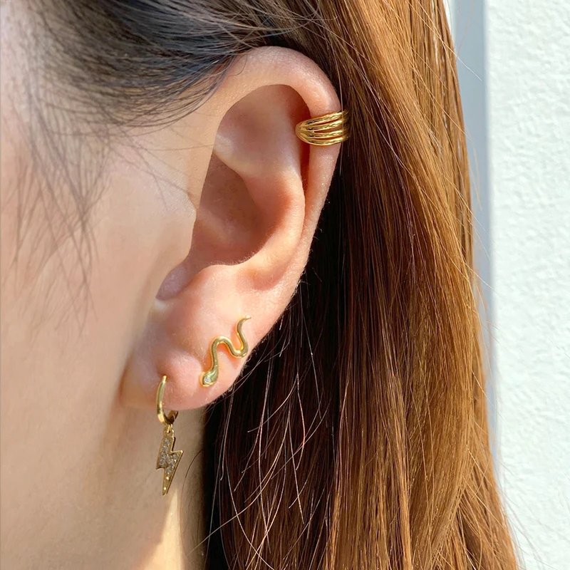 Рисунок 5 - Женские серьги-гвоздики из серебра