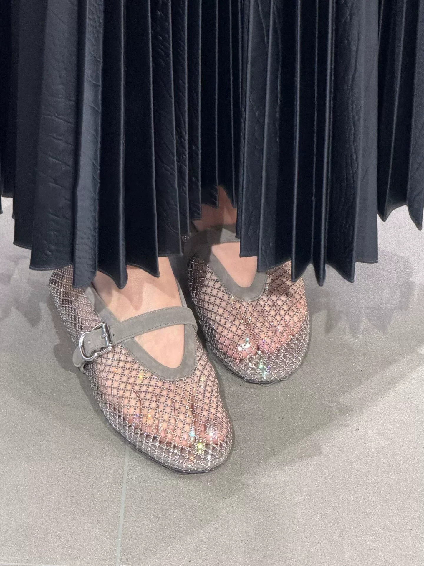 Фото Женские универсальные сандалии Water Diamond Fishing Net 2026 Summer New Cutout Fashion Mary Jane с одной кнопкой и плоской подошвой №5
