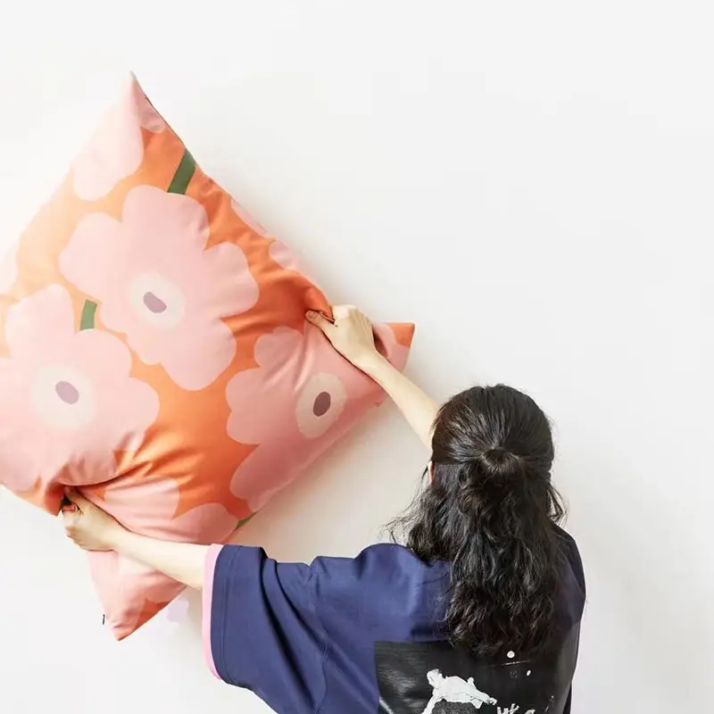 Рисунок 4 - Декоративная подушка в виде зеленого цветка