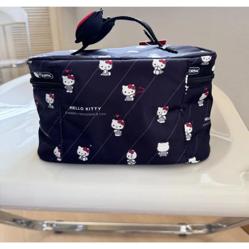 Косметичка Hello Kitty Sanrio с галстуком-бабочкой косметичка в стиле аниме дорожная