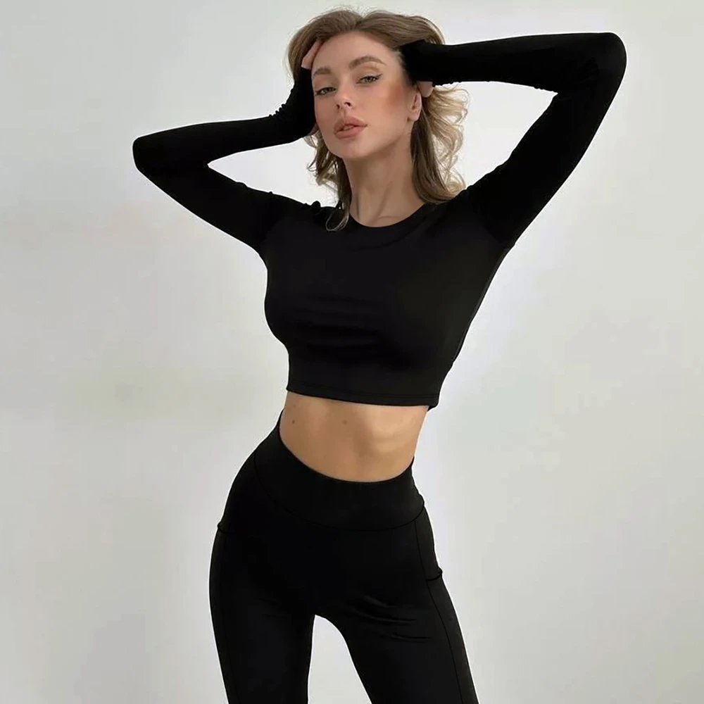 Модный облегающий короткий топ с круглым вырезом и длинными рукавами в