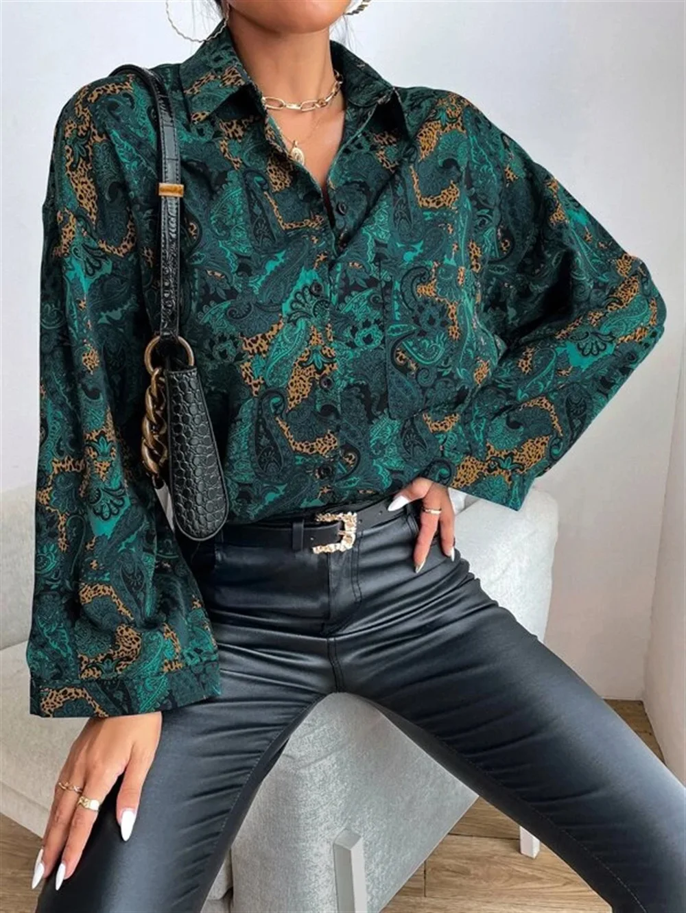 

Women Fashion Shirts Button Down Blouses Printed Lapel Neck Long Sleeve Loose Fit Tops Fall Spring Ladies Casual Tops Streetwear