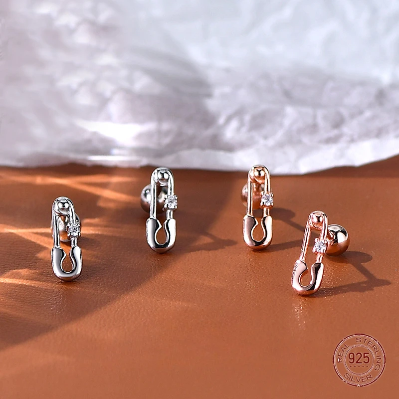 

Серьги-гвоздики женские из серебра 925 пробы с уникальным цирконием