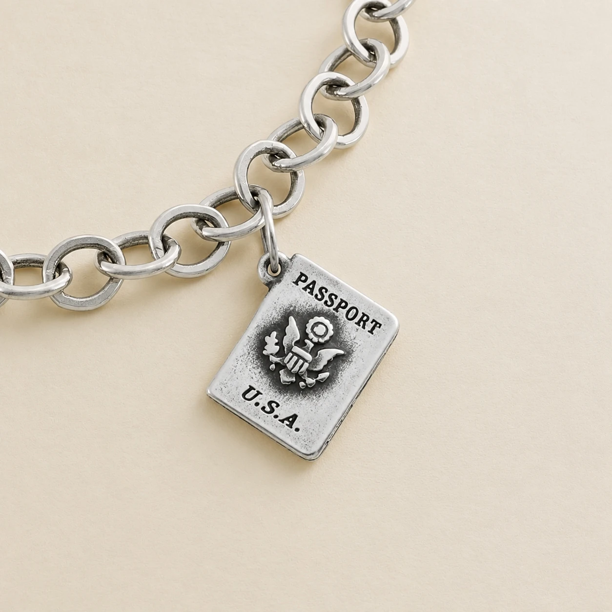 Фото Подвеска-шарм James Avery Passport из серебра 925 пробы №2
